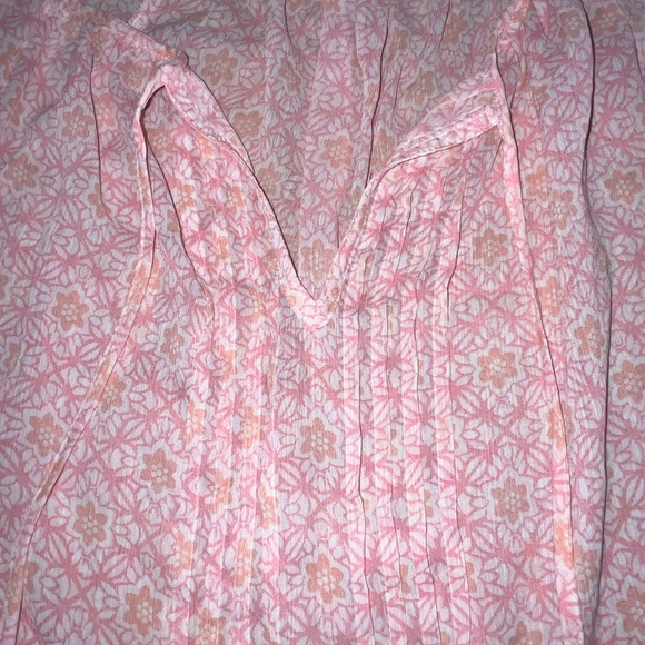 Bundle of Medium Tops - Picture 4 of 8